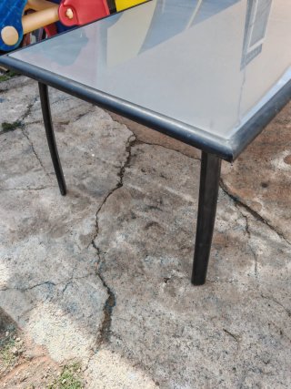 Mesa de jardín cristal y metal