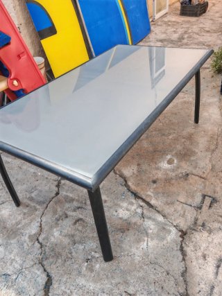 Mesa de jardín cristal y metal