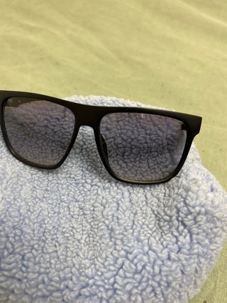 Gafas de sol Guess negras nuevo sin uzar