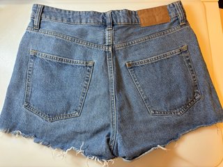 Shorts vaqueros desgastados