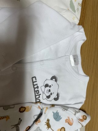 Lote 3 pijamas bebé 0-3 meses