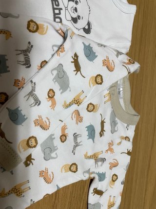 Lote 3 pijamas bebé 0-3 meses
