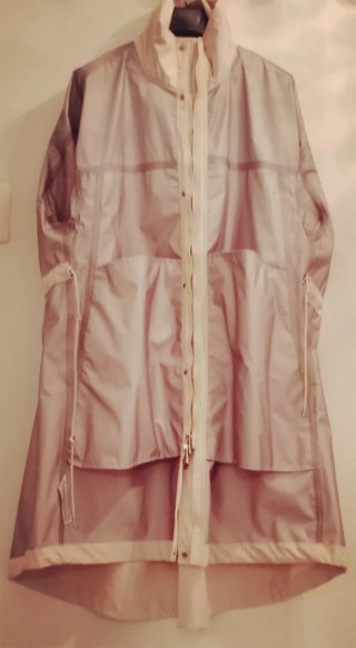 Chubasquero Largo OYSHO Beige Talla L