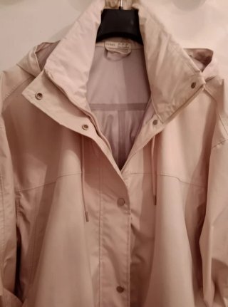 Chubasquero Largo OYSHO Beige Talla L