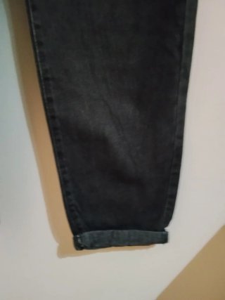 Pantalones vaqueros negros Mango