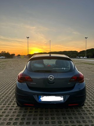 Opel Astra 2010