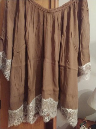 Blusa elegante con encaje