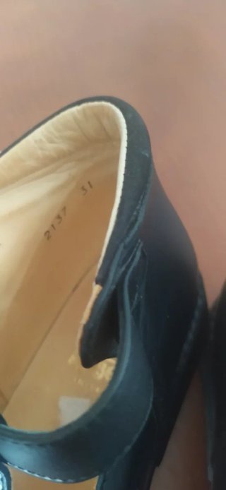 Zapatos negros de vestir para niña