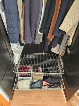 Armario IKEA negro madera