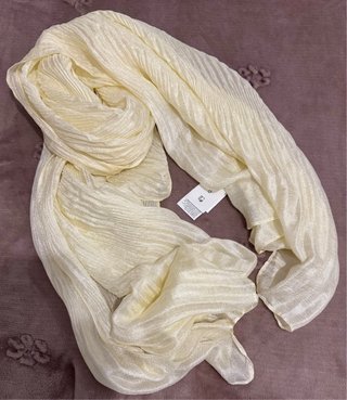 Stola Marella plissettata beige/oro