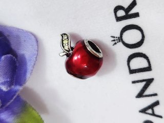 Charm Pandora Manzana de Blancanieves