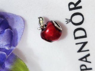 Charm Pandora Manzana de Blancanieves