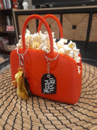 Bolso rojo juguete