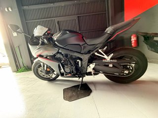Honda CBR 650 R E-CLUTCH A2