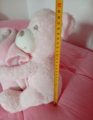 Mantita de bebé y peluche