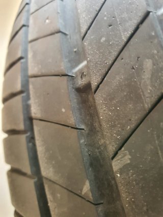 Neumáticos Bridgestone 245/40/19 94W