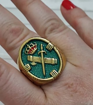 REBAJADO. SELLO ANILLO BAÑO ORO G. CIVIL