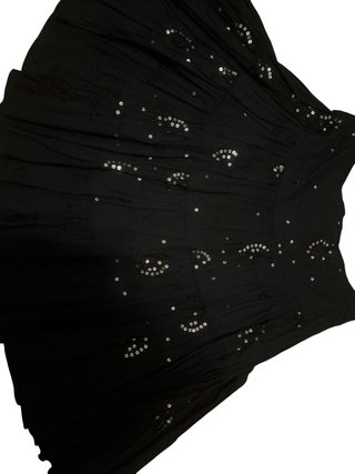 Falda negra vuelo bordada Talla 38