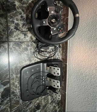Volante Logitech G920 con Pedales