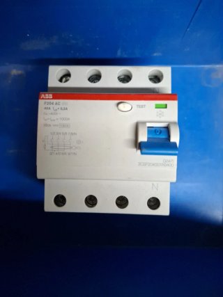 Interruptor diferencial 4 polos 40A