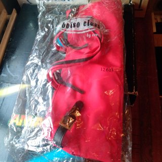 Bolso de viaje espacioso y moderno,  nuevo.