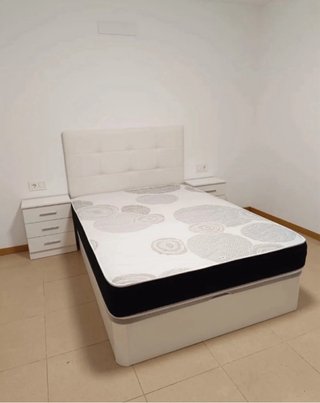 Canape de tela y madera