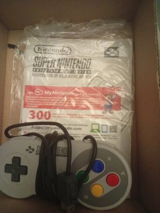 Super Nintendo Classic Mini + 2 Mandos
