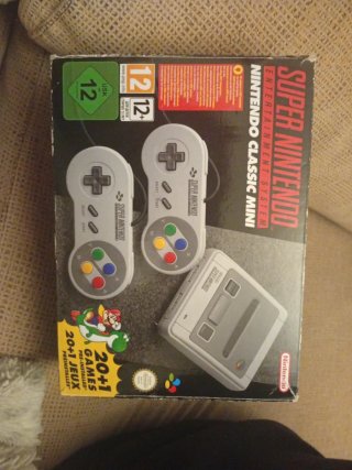 Super Nintendo Classic Mini + 2 Mandos