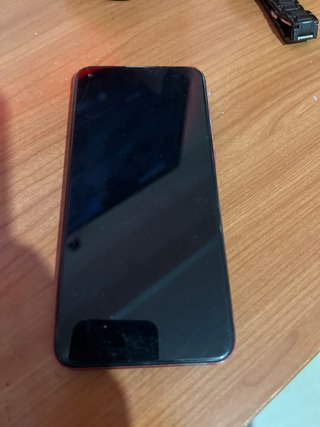 Móvil Negro y Rojo