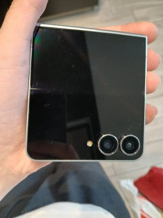 Samsung Galaxy Z Flip 7
