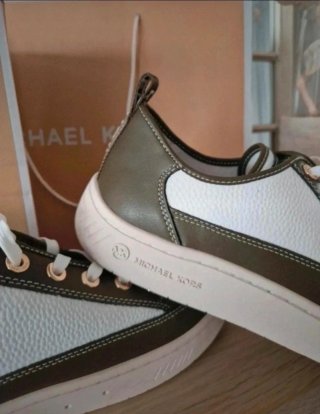 Zapatillas Michael Kors Piel Verde y Blanca