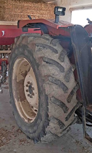 Tractor Same Explorer 80 con pala El Leon y cazo.
