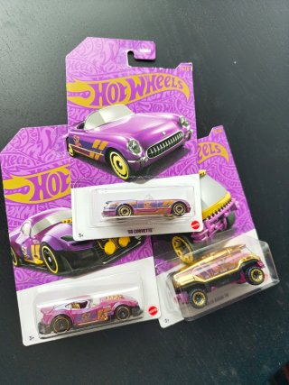 Hot Wheels Colección Morada 57 Aniversario