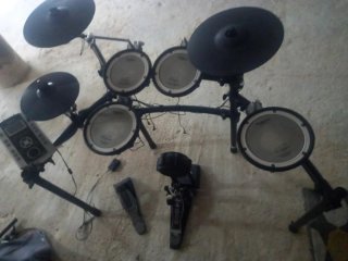 Batería Electrónica Roland TD-9 + Pedal