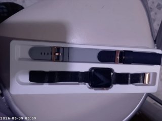 Smartwatch Negro y Oro Rosa