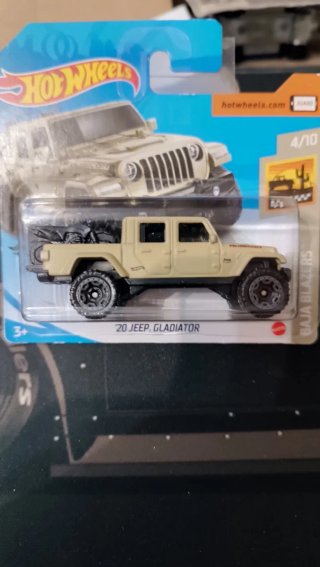 Hot Wheels 20 Jeep Gladiator Baja Blazers