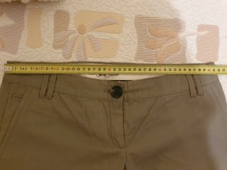 Pantalón de tela tiro bajo MANGO verde militar
