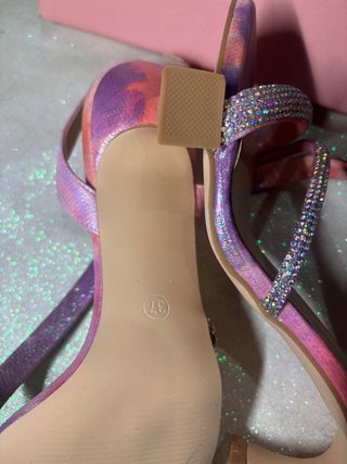 Nuevas Sandalias de tacón con pedrería