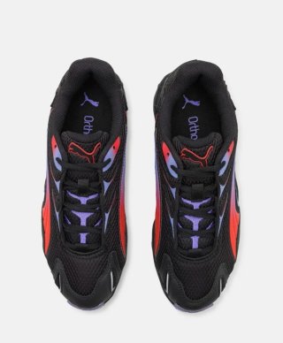 Zapatillas Deportivas Puma Inhale Negras y Rojas.