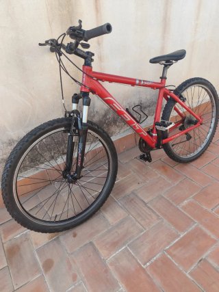 Bicicleta de Montaña Roja