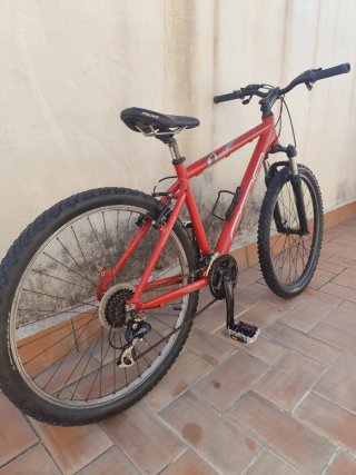 Bicicleta de Montaña Roja