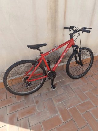 Bicicleta de Montaña Roja