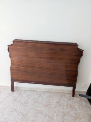 Cabecero de madera