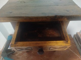 Mesita auxiliar inglesa antigua de madera