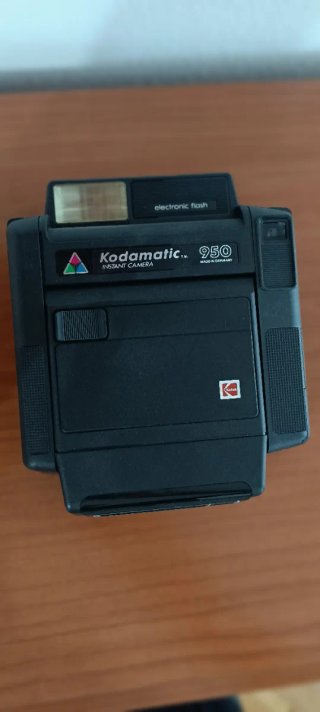 Cámara Kodamatic 950 (1980) con caja y manual