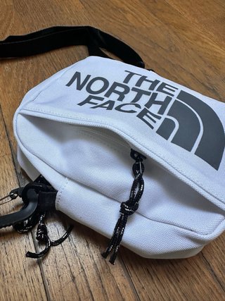 Bandolera The North Face Blanca y Gris