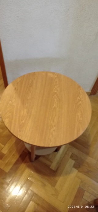 Mesa camilla pequeña