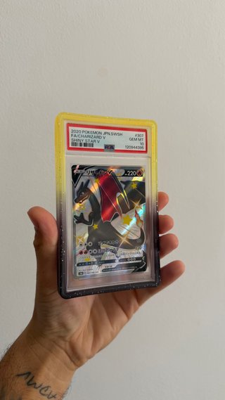 Carta Pokémon Charizard V Shiny Star V PSA 10