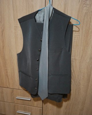 Traje gris