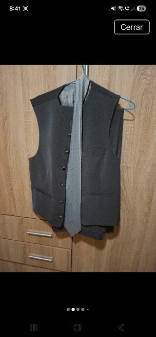 Traje gris